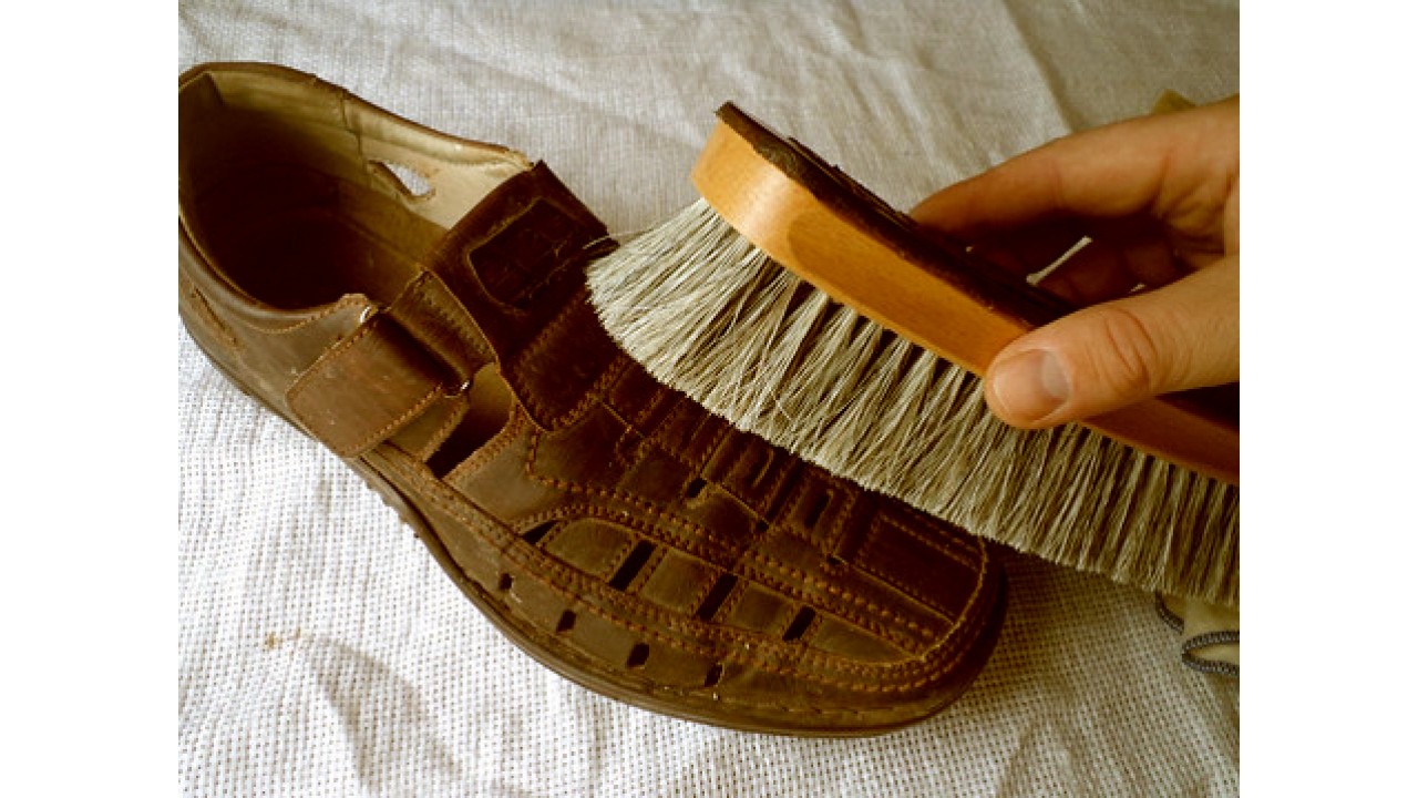 Как правильно ухаживать за плетенной  обувью